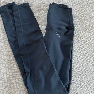 TLF Size XS Navy Leggings